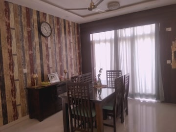 Living Room in 3 BHK Apartment at Gomti Nagar – for Rent