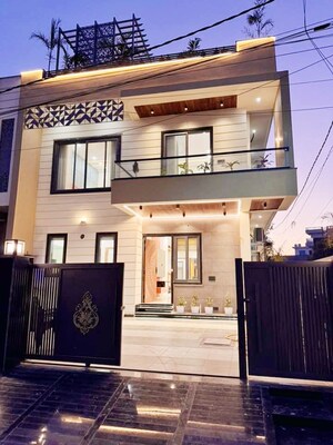 5 BHK Independent House For Sale in Jagdamba Nagar