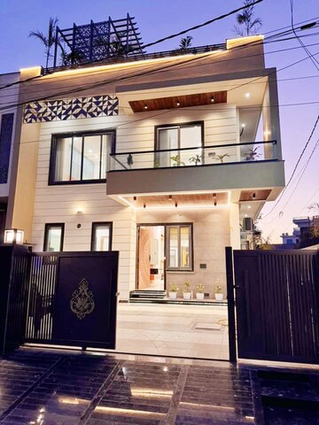 5 BHK Independent House For Sale in Jagdamba Nagar