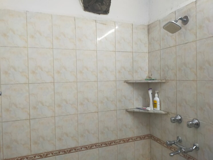 Bathroom, gomti nagar 3 Bedroom 3260 Sq.Ft. Independent House In Gomti Nagar Lucknow 8881058
