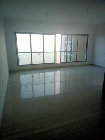 Room in 3 BHK Apartment at Sanghvi Aaditya Heights, Tardeo – for Rent
