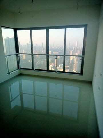 Room in 3 BHK Apartment at Sanghvi Aaditya Heights, Tardeo – for Rent