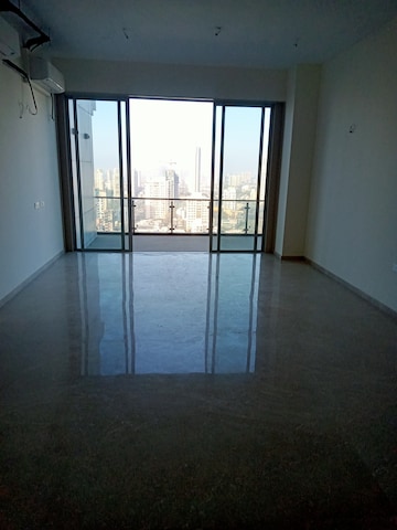 Room in 3 BHK Apartment at Sanghvi Aaditya Heights, Tardeo – for Rent