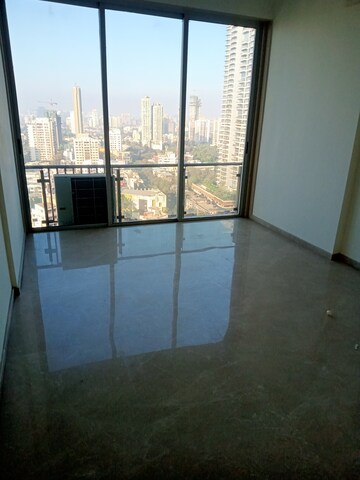 Room in 3 BHK Apartment at Sanghvi Aaditya Heights, Tardeo – for Rent