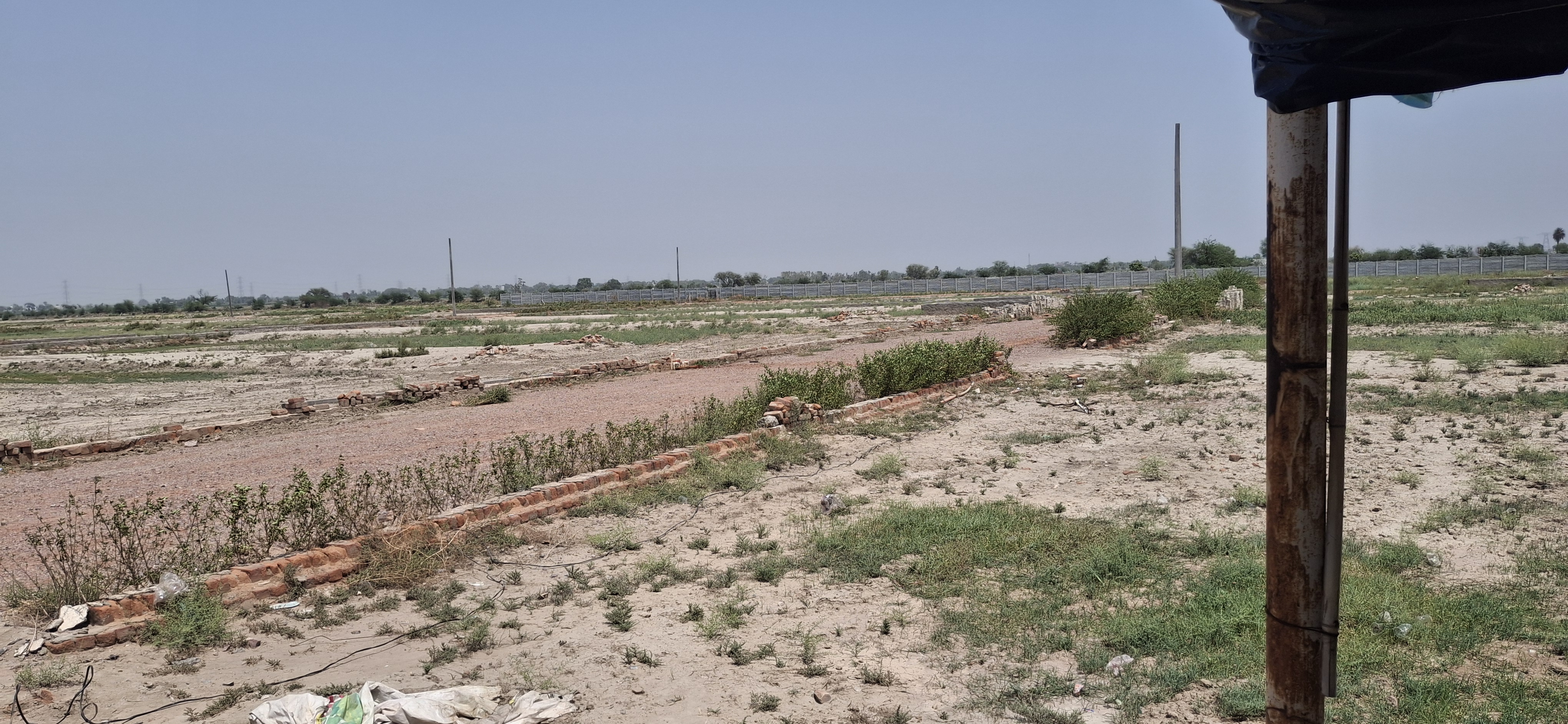 Plot For Sale in Mk Propty 