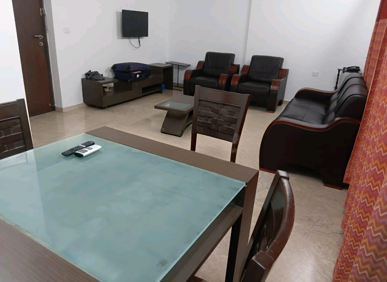 2 BHK 900 Sq.Ft. Apartment in Casa Marina CHS LTD