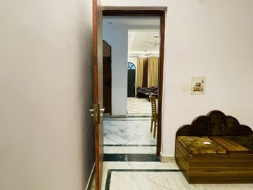 Staircase in 3 BHK Apartment at Amrapali Golf Homes, Sector 4 Greater Noida – for Rent