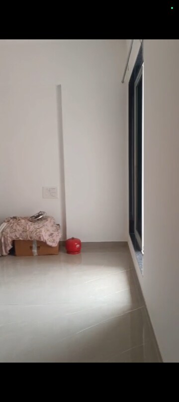 Furnished Amenities in 2 BHK Apartment at Cosmos Classique, Ghodbunder Road – for Rent