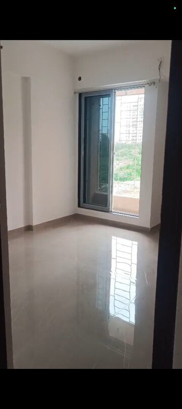 Room in 2 BHK Apartment at Cosmos Classique, Ghodbunder Road – for Rent