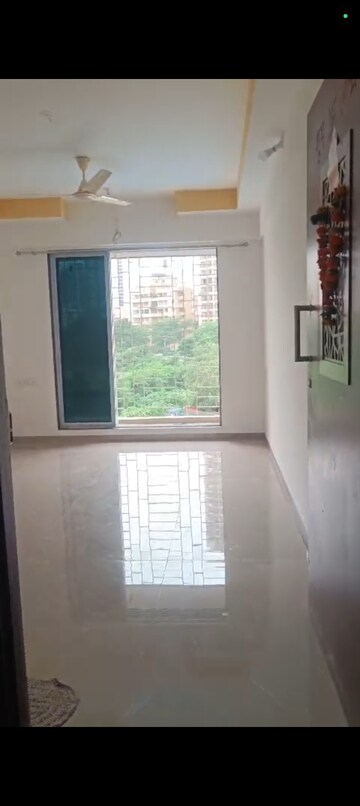 Room in 2 BHK Apartment at Cosmos Classique, Ghodbunder Road – for Rent
