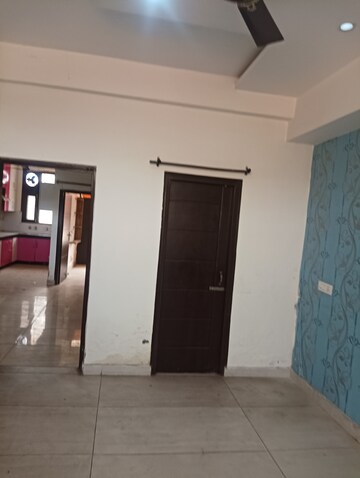 Room in 3 BHK Builder Floor at Dhakoli – for Rent