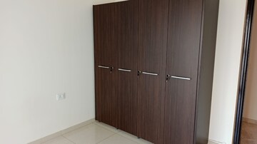Furnished Amenities in 2 BHK Apartment at LnT Realty Emerald Isle, Powai – for Rent