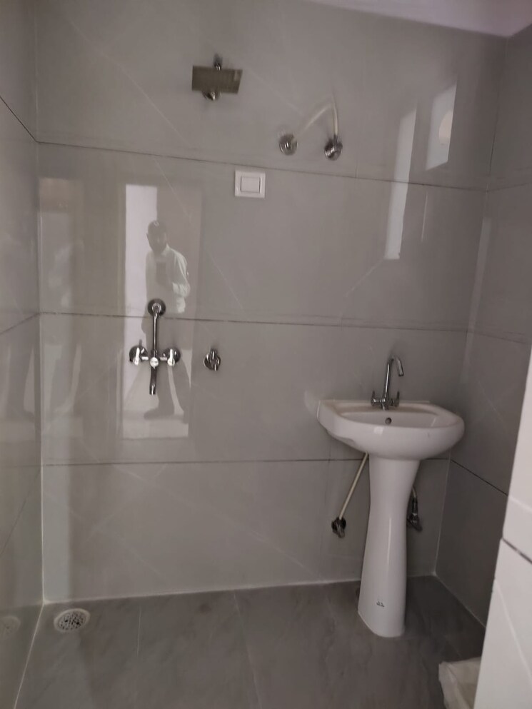 Bathroom, ms-enclave-zirakpur 6 Bedroom 1800 Sq.Ft. Independent House In Dhakoli Zirakpur 8881181