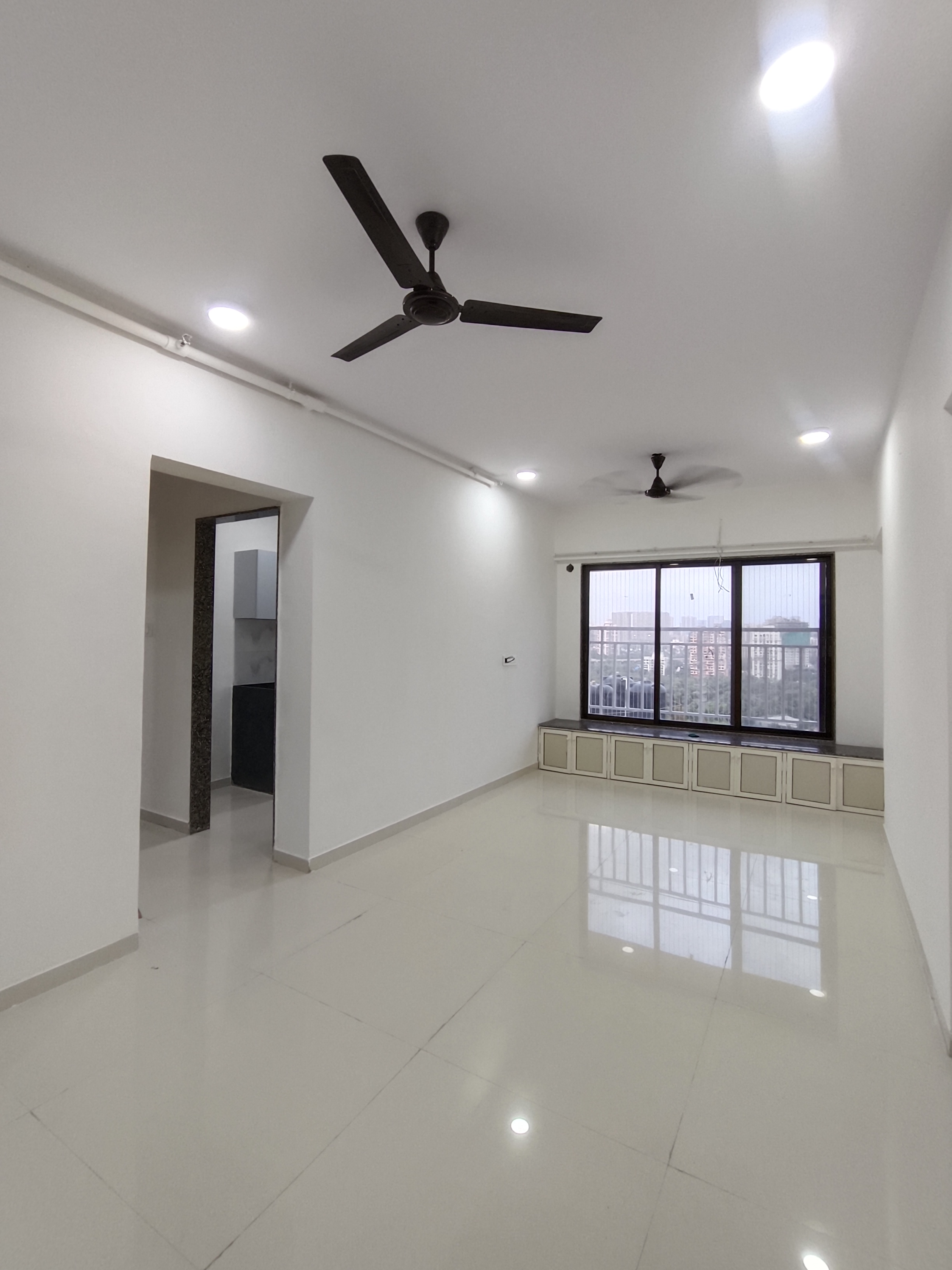 2 BHK Apartment For Rent in Lotus Unity