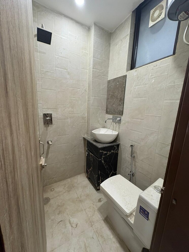 Bathroom, ireo-the-corridors 2 Bedroom 1484 Sq.Ft. Apartment In Sector 67a Gurgaon 8881227