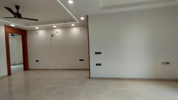 Room in 3 BHK Builder Floor at Palam Vihar – for Sale