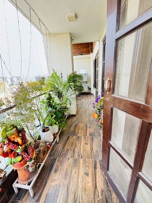 Balcony in 4 BHK Apartment at DLF The Pinnacle, Dlf Phase V – for Sale