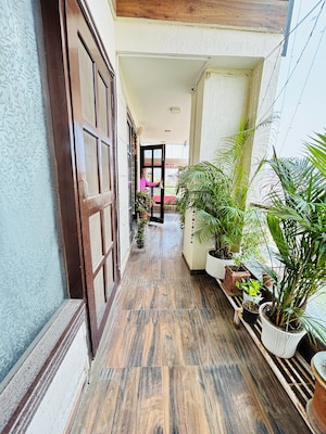 Balcony in 4 BHK Apartment at DLF The Pinnacle, Dlf Phase V – for Sale