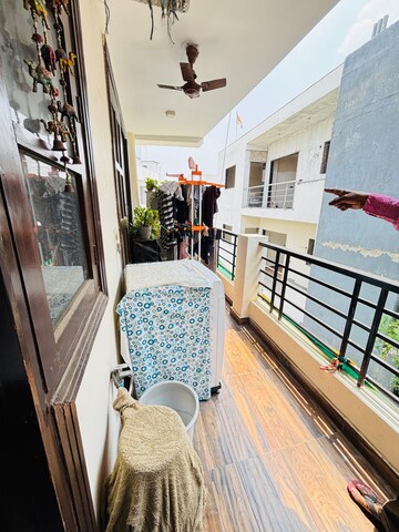 Balcony in 4 BHK Apartment at DLF The Pinnacle, Dlf Phase V – for Sale