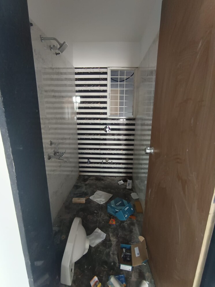 Bathroom, mahalaxmi-sky-homes 2 Bedroom 642 Sq.Ft. Apartment In Tathawade Pune 8881243