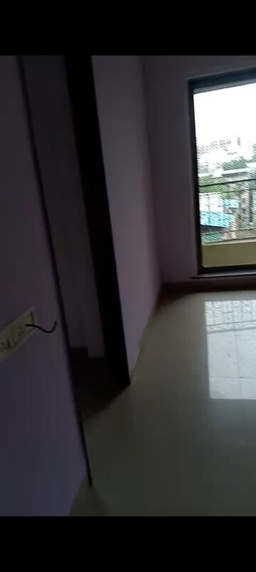 Room in 2 BHK Apartment at Ambika Towers, Andheri East – for Rent