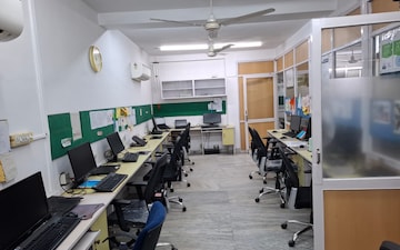 Office Space For Rent in South Extension ii