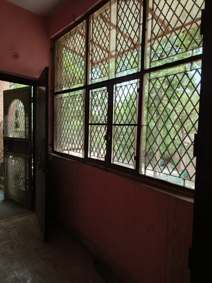 Balcony, sector 56 2.5 Bedroom 1462 Sq.Ft. Independent House In Sector 56 Noida 8881300