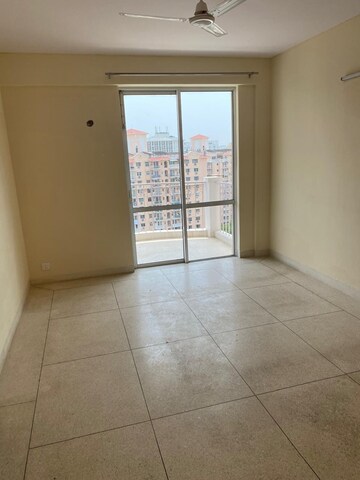 Room in 2 BHK Apartment at M3M Heights, Sector 65 – for Sale