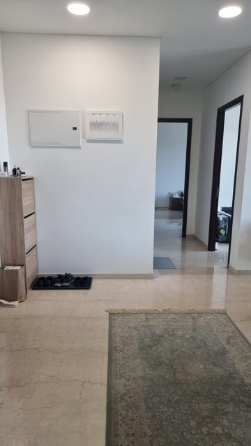 Building Lobby in 4 BHK Apartment at Lokhandwala Minerva Mahalaxmi, Mahalaxmi – for Rent