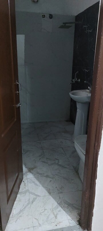 Bathroom in 2 BHK Builder Floor at Kishanpura – for Rent