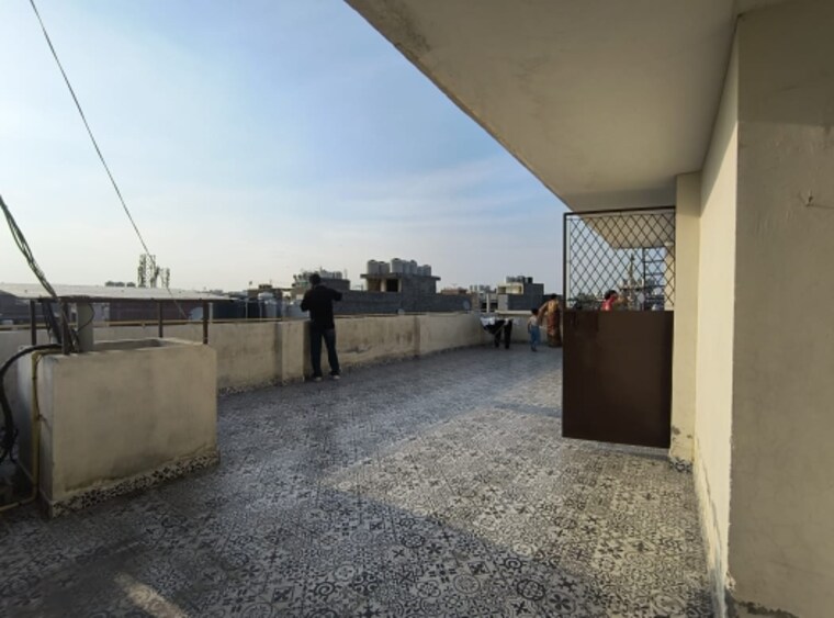  Parking, govindpuri 3 Bedroom 910 Sq.Ft. Builder Floor In Govindpuri Delhi 8881458