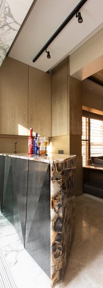 Furnished Amenities in 4 BHK Apartment at Pacific Enclave, Khar West – for Rent