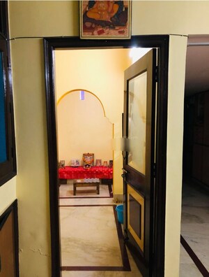 Room in 4 BHK Builder Floor at Dilshad Colony – for Sale