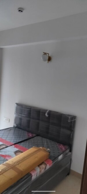 Furnished Amenities in 2 BHK Apartment at Prateek Laurel, Sector 120 – for Sale