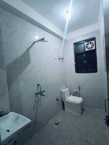 2 BHK Builder Floor For Rent in Paryavaran Complex
