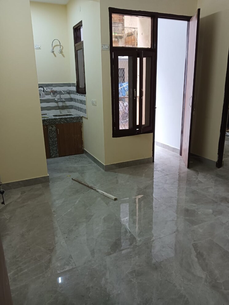 Room, paryavaran complex 2 Bedroom 850 Sq.Ft. Builder Floor In Paryavaran Complex Delhi 8881479