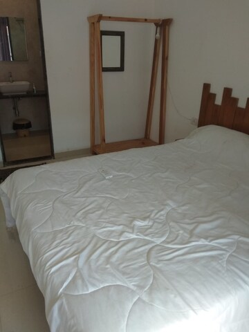 Room in 2 BHK Apartment at Siolim – for Rent