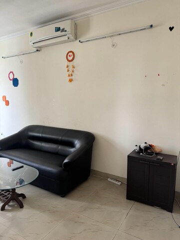 Furnished Amenities in 3 BHK Apartment at Gomti Nagar – for Rent