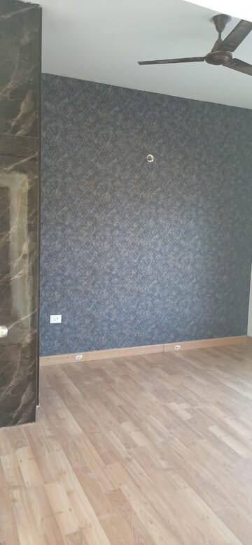 Room in 3 BHK Apartment at Lavender Floors, Sector 89 – for Rent