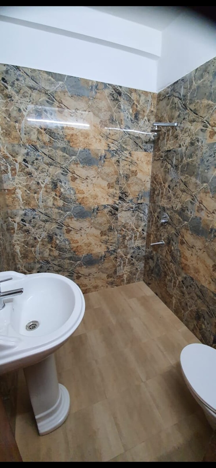 Bathroom, harmony-homes-chandigarh 3 Bedroom 1350 Sq.Ft. Builder Floor In Ambala Highway Zirakpur 8881531