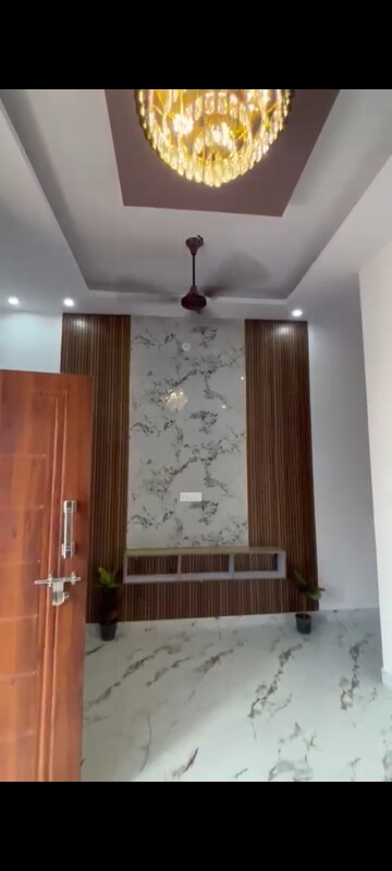 Room in 3 BHK Independent House at Mothrowala – for Sale