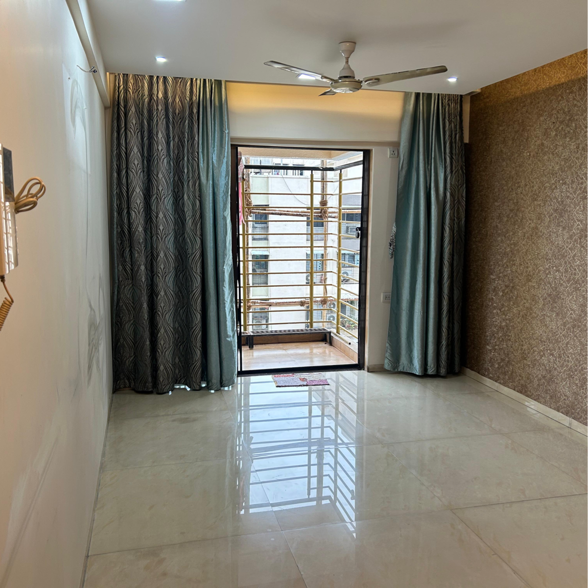 2.5 BHK + Extra Room Apartment For Rent in Siddheswar Garden