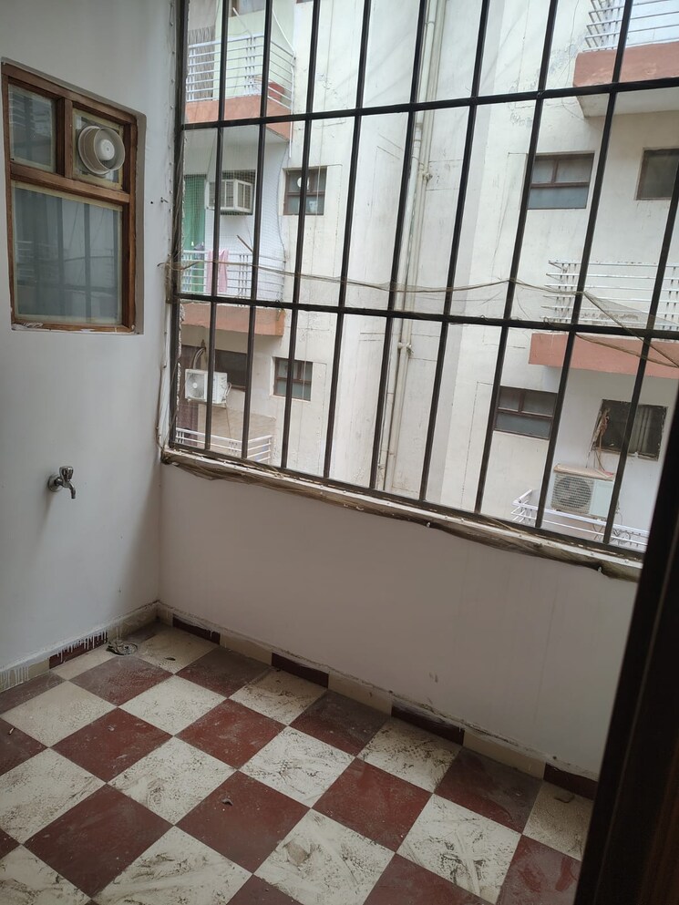 Balcony, pir machalla 3 Bedroom 1100 Sq.Ft. Builder Floor In Pir Machalla Zirakpur 8881584