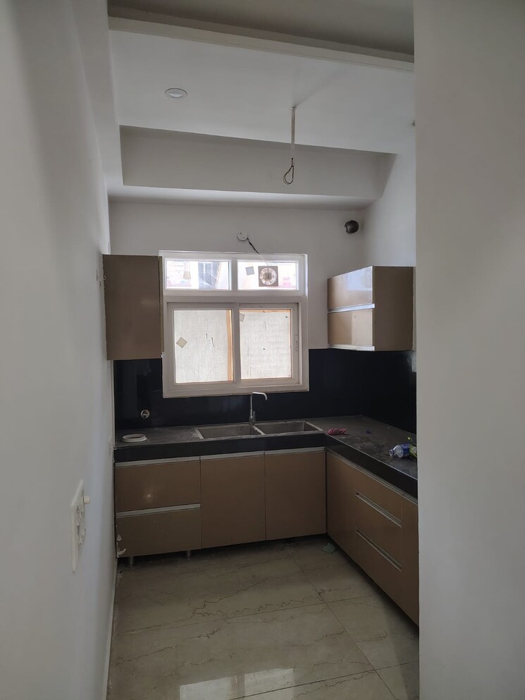 Kitchen, pir machalla 3 Bedroom 1100 Sq.Ft. Builder Floor In Pir Machalla Zirakpur 8881584