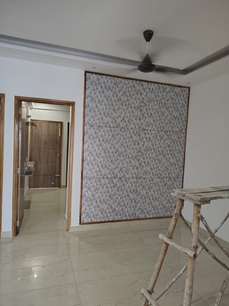 Room, pir machalla 3 Bedroom 1100 Sq.Ft. Builder Floor In Pir Machalla Zirakpur 8881584