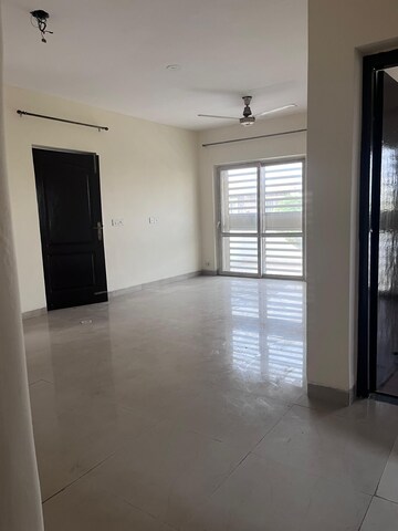 Room in 3 BHK Apartment at Puri Vip Floors, Sector 81 – for Sale