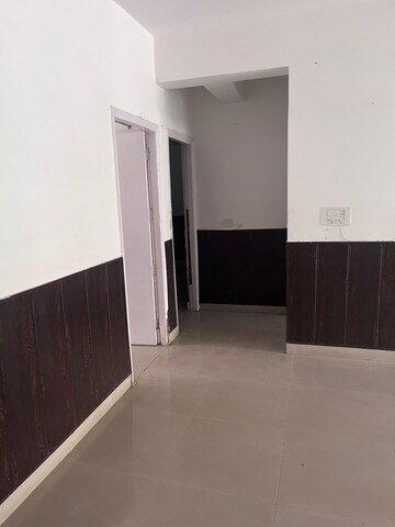 Room in 3 BHK Apartment at Puri Vip Floors, Sector 81 – for Sale