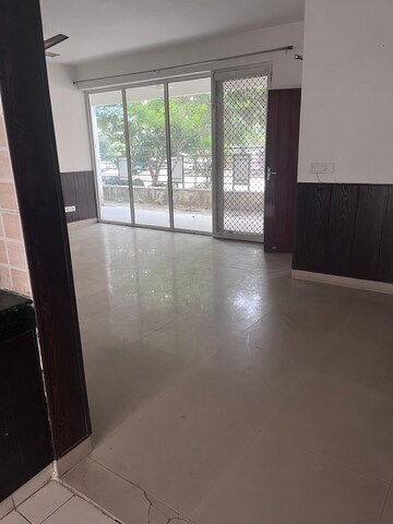 Room in 3 BHK Apartment at Puri Vip Floors, Sector 81 – for Sale