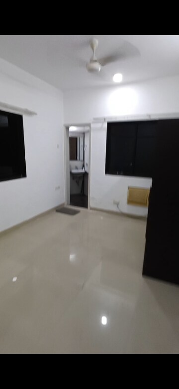 Room in 3 BHK Apartment at Nahar Amrit Shakti, Chandivali – for Rent