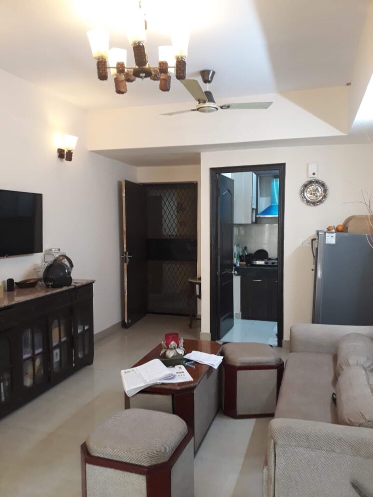 Living Room, paras-tierea 2.5 Bedroom 1195 Sq.Ft. Apartment In Sector 137 Noida 8881587